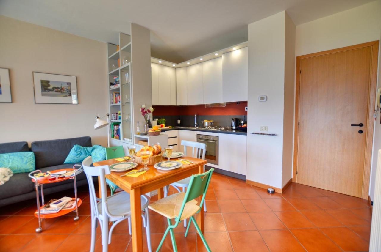 2-Bedroom Lakeview Apartment Bella Gaeta San Siro (Lombardy) Exterior foto