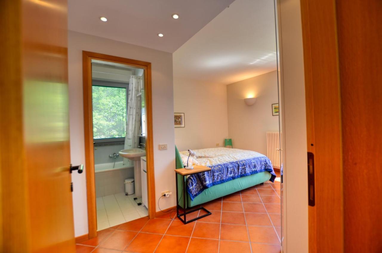 2-Bedroom Lakeview Apartment Bella Gaeta San Siro (Lombardy) Exterior foto
