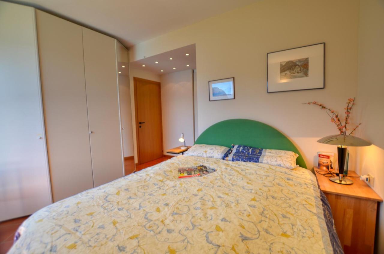 2-Bedroom Lakeview Apartment Bella Gaeta San Siro (Lombardy) Exterior foto