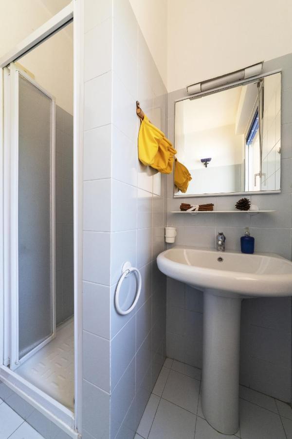 2-Bedroom Lakeview Apartment Bella Gaeta San Siro (Lombardy) Exterior foto
